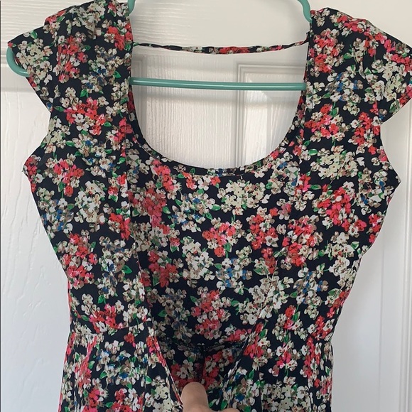 Floral Romper - Picture 2 of 2